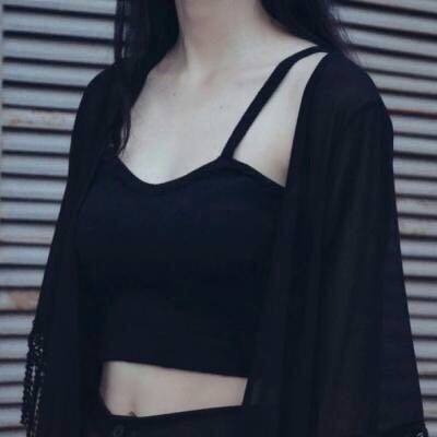 半身露锁骨女生头像 6张高清性感头像供半身控挑选