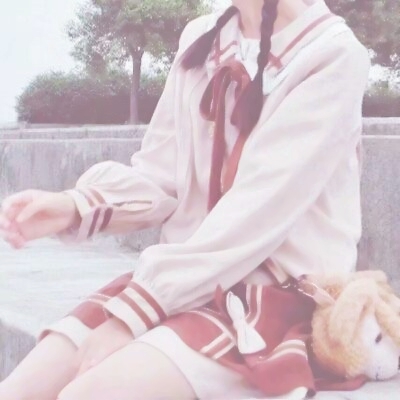 28张气质感拉满的唯美女生头像 高清无水印合集