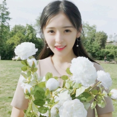 27张高清自然风清纯美女头像 适合当头像的氛围感女生头像