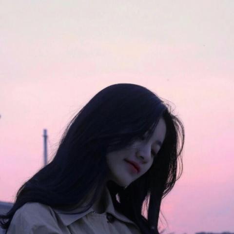 24张高清好看的女生伤感QQ头像精选