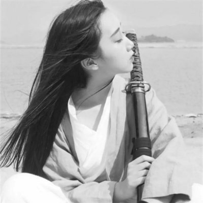 18张高清黑白伤感女生头像 适合当QQ头像的精选图