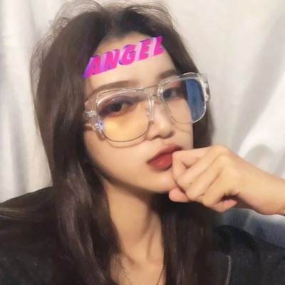 超火的超酷女生头像合集！14张高清又潮流的个性头像