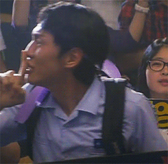 第一次看爱豆演唱会的真实状态，这套表情包太懂了