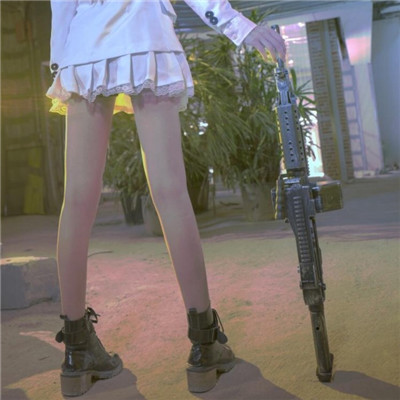 女生拿枪吃鸡头像合集 22张超酷高清游戏头像