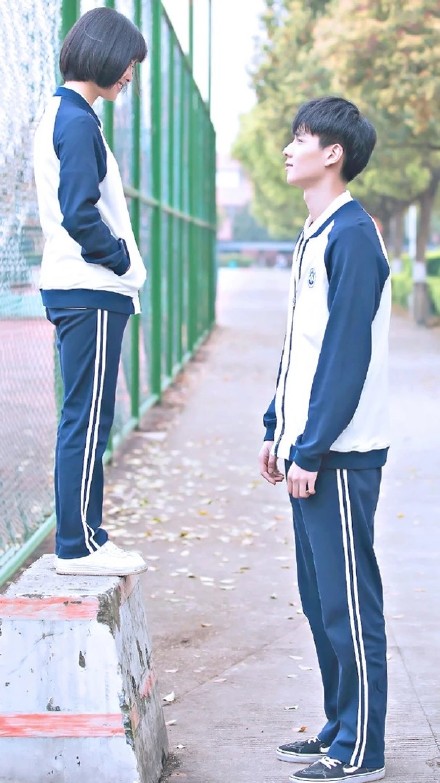 来存《致我们单纯的小美好》专属壁纸啦