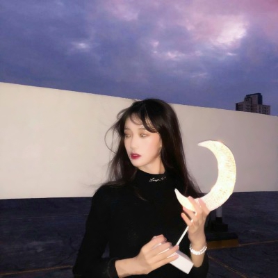 当下超火的霸气高冷女生头像 22张高清无水印合集