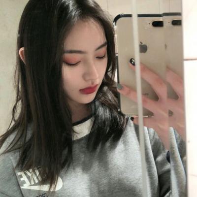 24张可爱手机控女生头像 高清好看精选合集