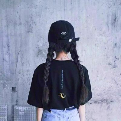 32张高清好看的女生背影侧脸头像合集