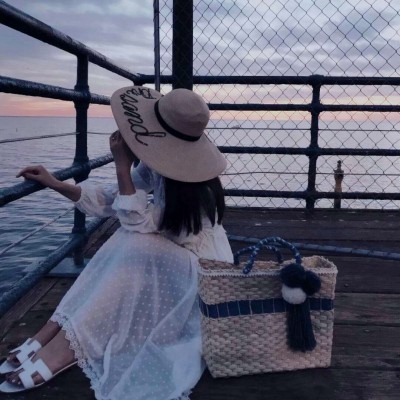 20张高清新潮女生背影头像 适合当微信头像的氛围感图片