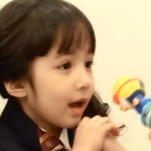 《彩虹幼儿园》克里斯蒂娜·费尔南德斯·李动图合集 萌娃表情包专区