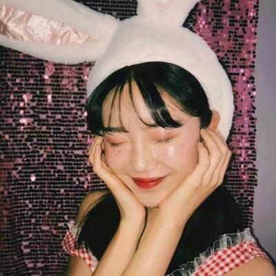 24张高清可爱萌系真人女生头像合集