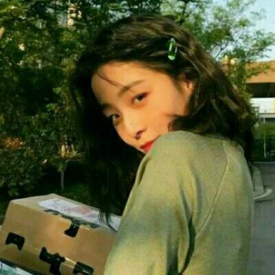 13张个性绿色系女生QQ头像合集