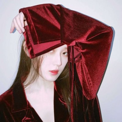 20张高冷霸气红色系女生QQ头像合集