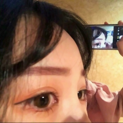 29张搞怪又时髦的逗比女生头像 高清好看还带潮感