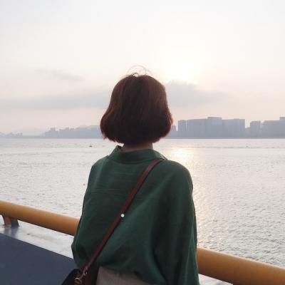 23张高清海边女生头像 氛围感拉满的浪漫风景头像