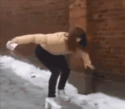 南北差异笑点拉满！这些滑倒表情包，南方人看完笑到打鸣，北方人秒懂痛处