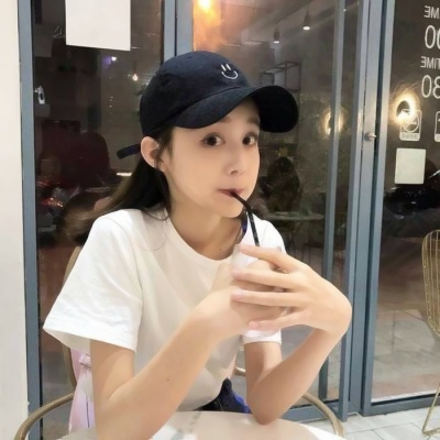 22张高清软萌女生微信头像 可爱到想直接存