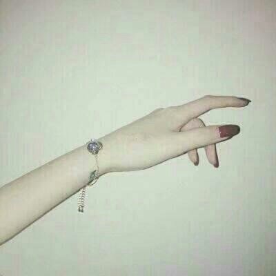 16张清新好看的女生手控QQ头像，画面清晰质感拉满