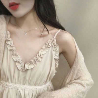 不露脸也能氛围感拉满！18张高清露锁骨女生性感头像合集