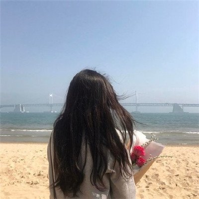 女生长发背影唯美头像合集！12张高清氛围感图直接抱走