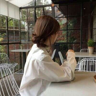 10张高清氛围感女生头像 氛围感拉满的时尚意境女头合集