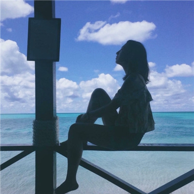 22张高清好看的女生背影唯美头像合集