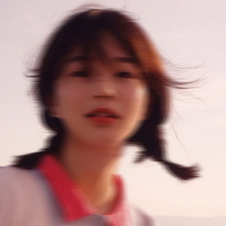 19张高清动感模糊微笑女生头像合集