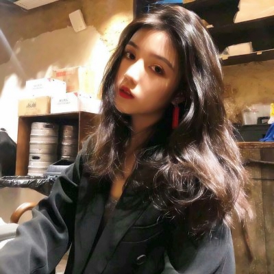 24张高清伤感女生真人头像 当下流行的氛围感头像合集