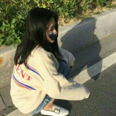 女生专属伤感微信头像合集 24张氛围感拉满