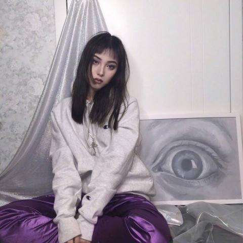 24张高清霸气超拽女生微信头像 酷飒感拉满