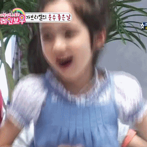 克里斯蒂娜·费尔南德斯·李萌娃动图表情包合集