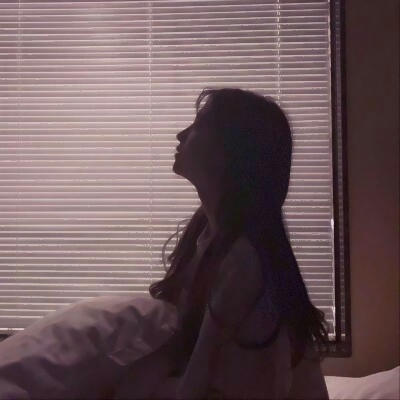 36张高清时尚网红女生头像合集