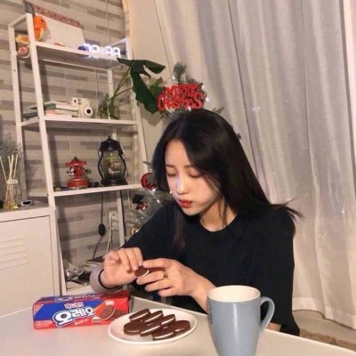 14张高清可爱真人少女头像 日常氛围感拉满