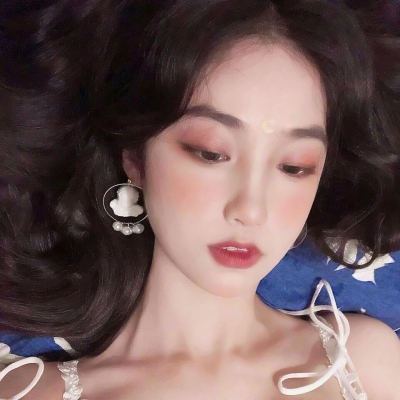 31张高清超时尚女神头像 氛围感拉满的女生头像合集