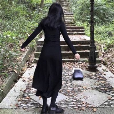 女生长发背影唯美头像合集！12张高清氛围感图直接抱走