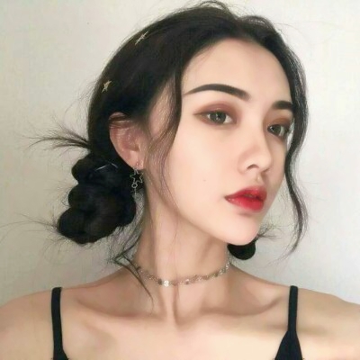 霸气超丧又酷！36张高清真人女生头像合集