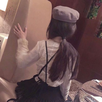 微信时尚女人头像，20张高清性感又有气质的精选图来了