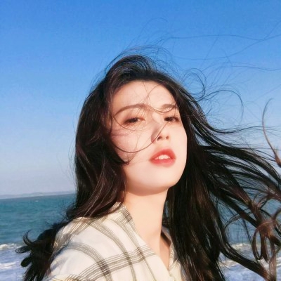 22张清新蓝色系女生头像 高清好看的小清新女头合集