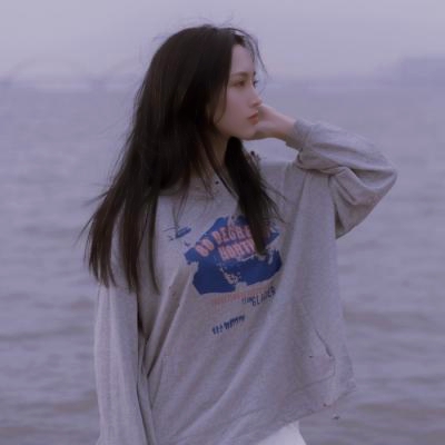 24张高清意境感拉满的抑郁伤感女生头像