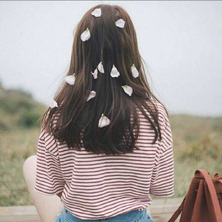 女生带风景背影头像合集 14张高清微信QQ可用