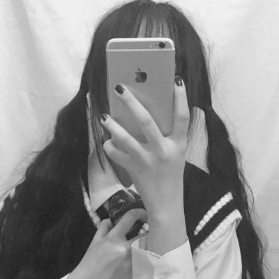 37张霸气挡脸黑色系女生头像 高清氛围感拉满