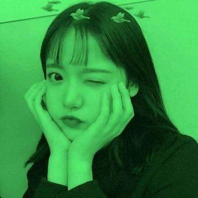 整张都是绿色的女生高清头像 19张个性款