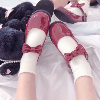 15张青春感拉满的不露脸半身女头，都是女生头像圈热门款