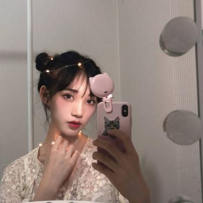24张可爱手机挡脸女生头像 高清好看的女生头像合集