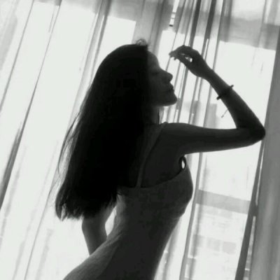 16张高清黑白气质女生头像 氛围感拉满的精选头像合集