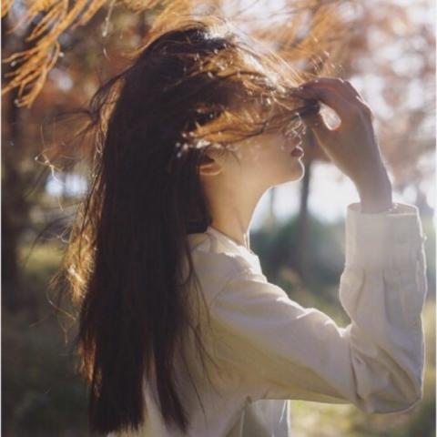 24张高清好看的女生伤感QQ头像精选