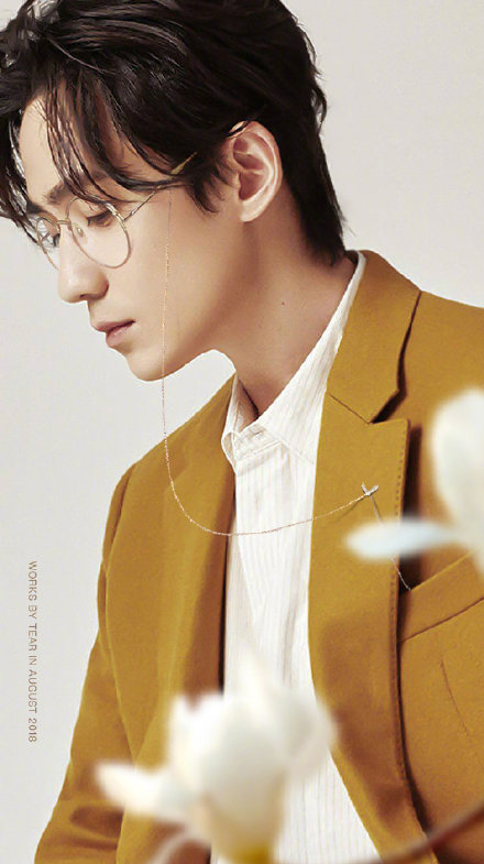 朱一龙戴眼镜壁纸合集来啦