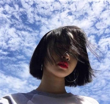 高清御姐短发头像合集 10张好看的女生头像素材