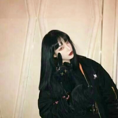 霸气超丧又酷！36张高清真人女生头像合集