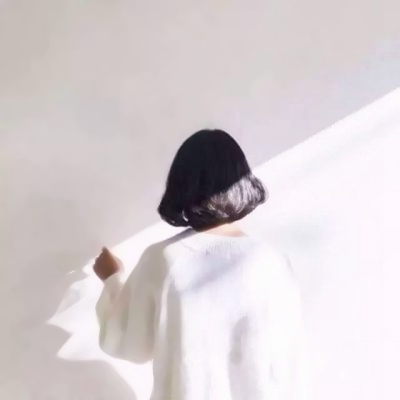 14张超好看的女生唯美微信背影头像